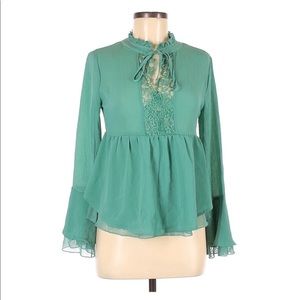 ARIZONA JEAN CO. | green ruffle sleeve blouse